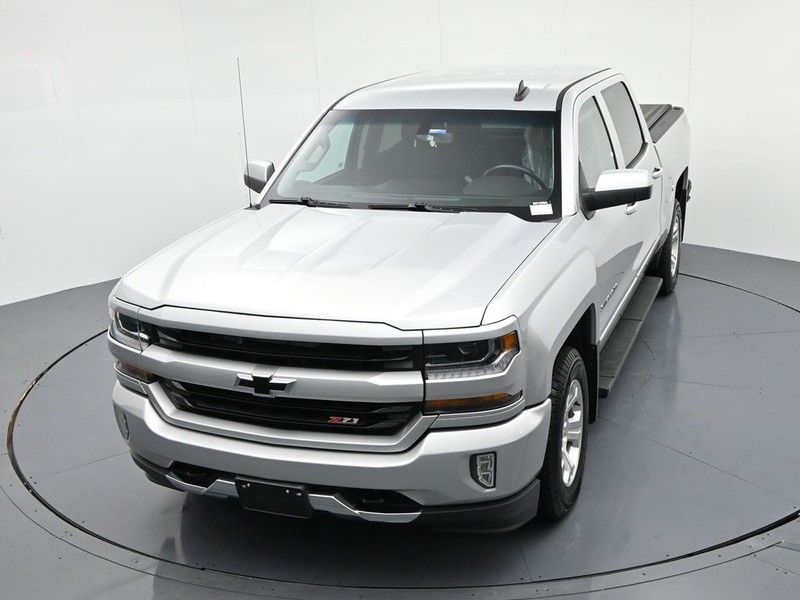 Chevrolet Silverado 1500 Vehicle Full-screen Gallery Image 14