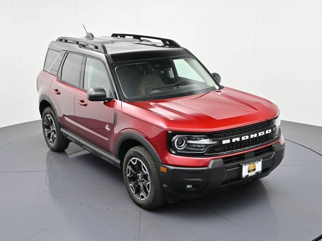 Ford Bronco Sport Vehicle Full-screen Gallery Image 17