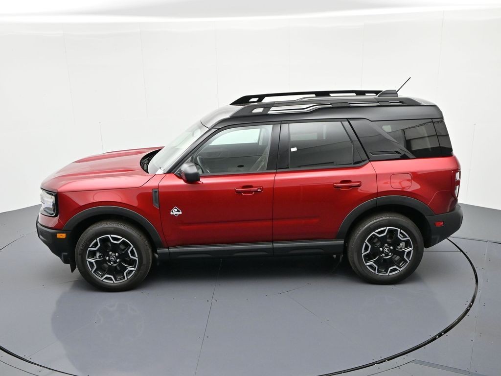 Ford Bronco Sport Vehicle Full-screen Gallery Image 20