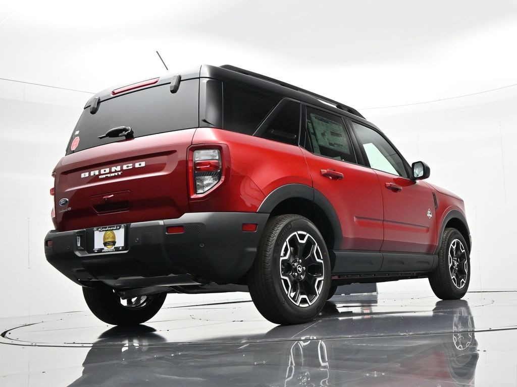 Ford Bronco Sport Vehicle Full-screen Gallery Image 23