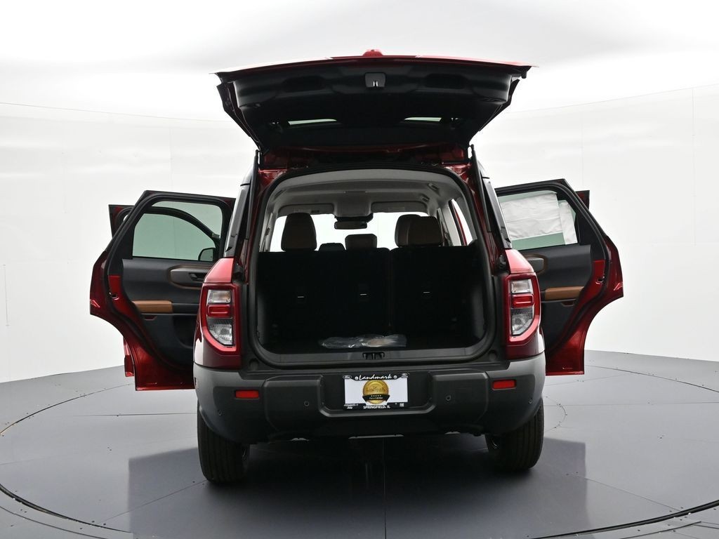 Ford Bronco Sport Vehicle Full-screen Gallery Image 28