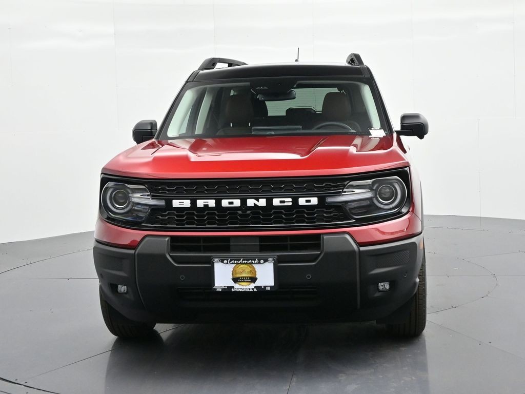Ford Bronco Sport Vehicle Full-screen Gallery Image 3