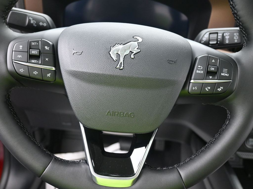 Ford Bronco Sport Vehicle Full-screen Gallery Image 13