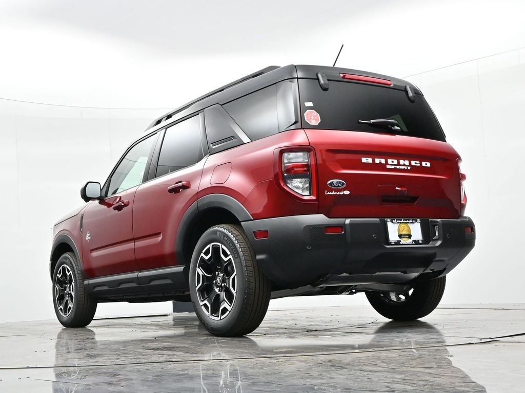 Ford Bronco Sport Vehicle Full-screen Gallery Image 21