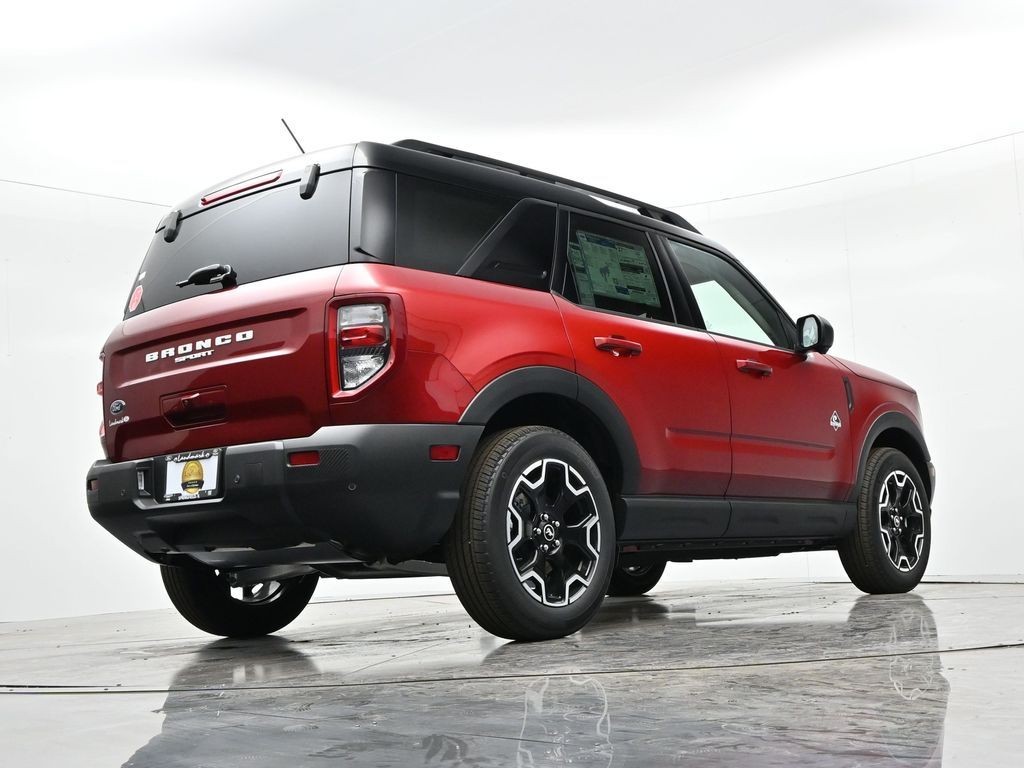 Ford Bronco Sport Vehicle Full-screen Gallery Image 23