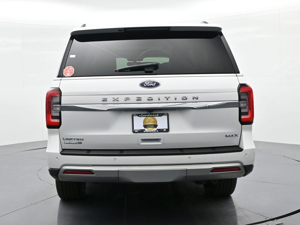 Ford Expedition Max Vehicle Full-screen Gallery Image 7
