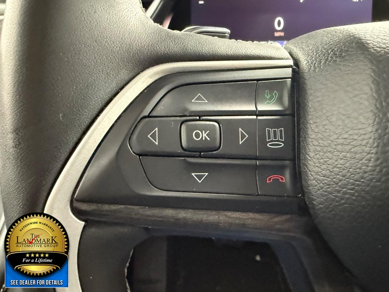 Jeep Grand Cherokee Vehicle Full-screen Gallery Image 10