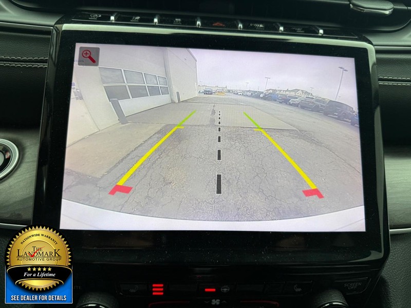 Jeep Grand Cherokee Vehicle Full-screen Gallery Image 13