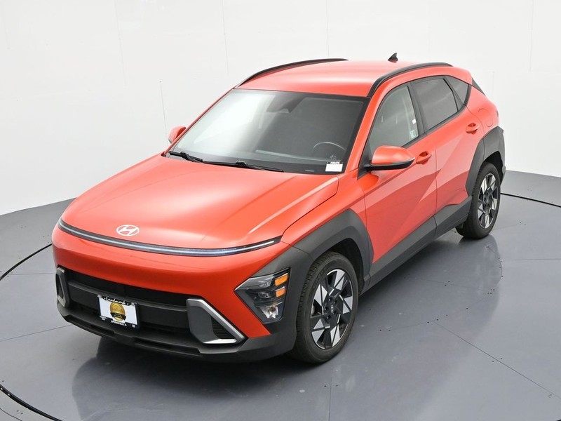 Hyundai Kona Vehicle Full-screen Gallery Image 18
