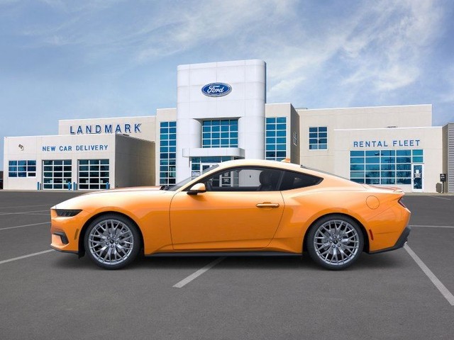 Ford Mustang Vehicle Full-screen Gallery Image 3