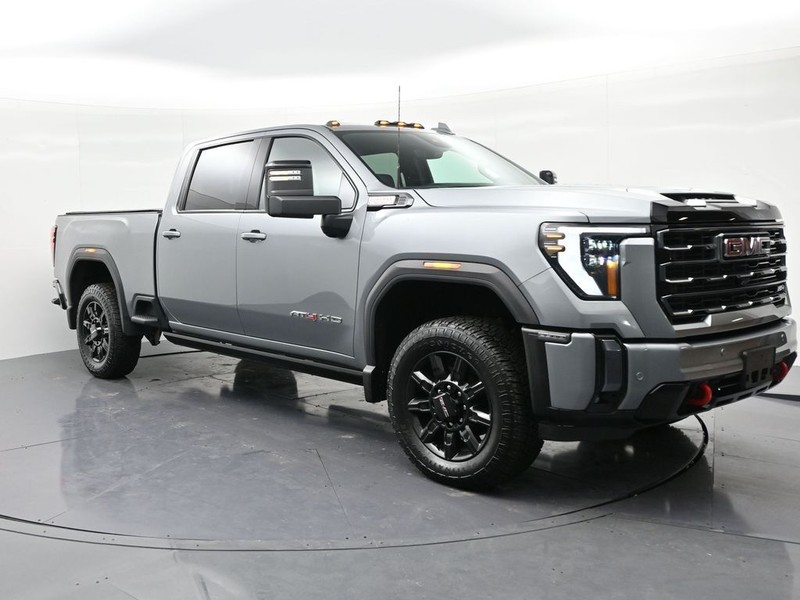 GMC Sierra 2500HD Vehicle Full-screen Gallery Image 3