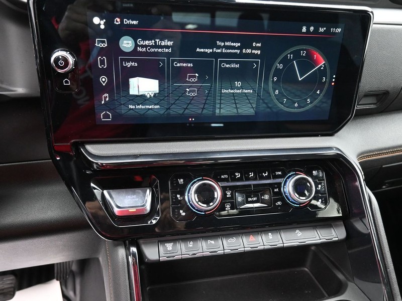 GMC Sierra 2500HD Vehicle Full-screen Gallery Image 13