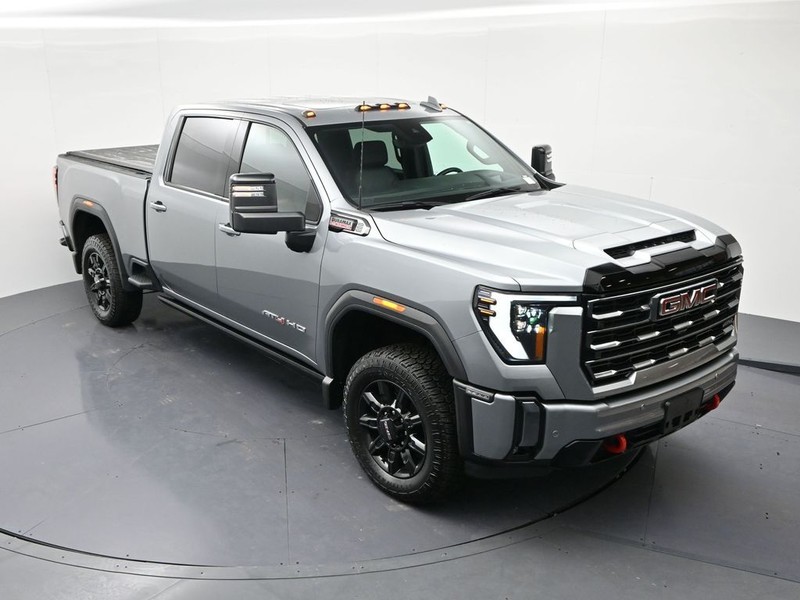 GMC Sierra 2500HD Vehicle Full-screen Gallery Image 16