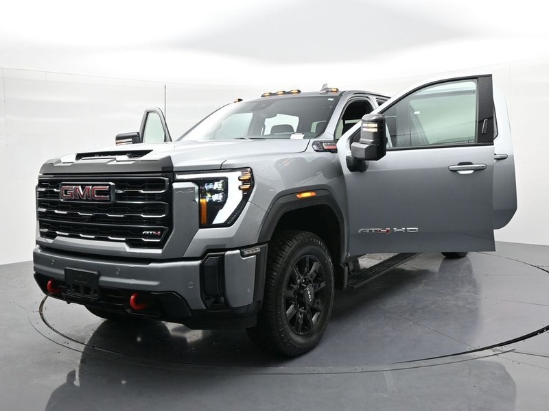 GMC Sierra 2500HD Vehicle Full-screen Gallery Image 26