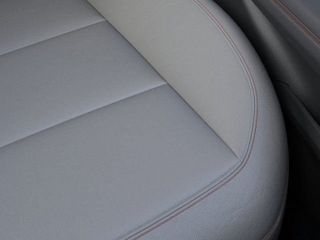 Ford Explorer Vehicle Full-screen Gallery Image 16