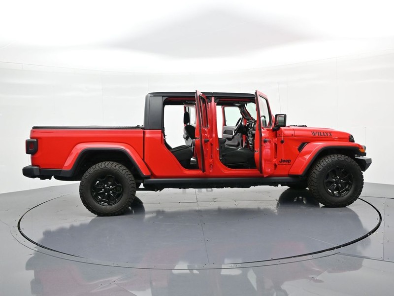 Jeep Gladiator Vehicle Full-screen Gallery Image 23
