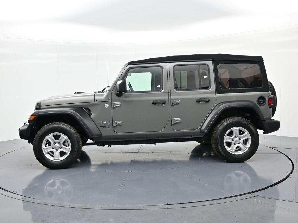 Jeep Wrangler Unlimited Vehicle Full-screen Gallery Image 9