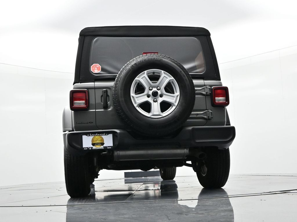 Jeep Wrangler Unlimited Vehicle Full-screen Gallery Image 19