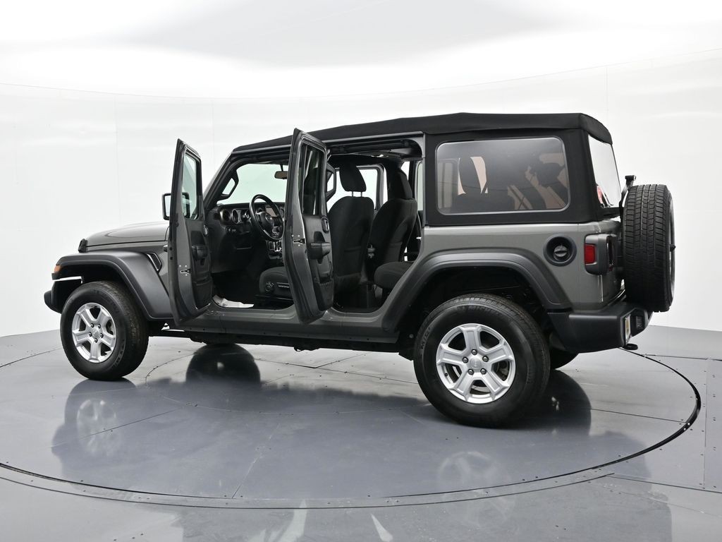 Jeep Wrangler Unlimited Vehicle Full-screen Gallery Image 23