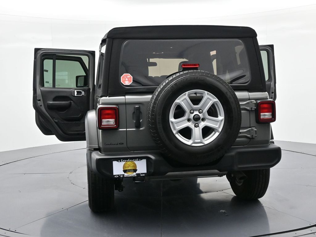 Jeep Wrangler Unlimited Vehicle Full-screen Gallery Image 25