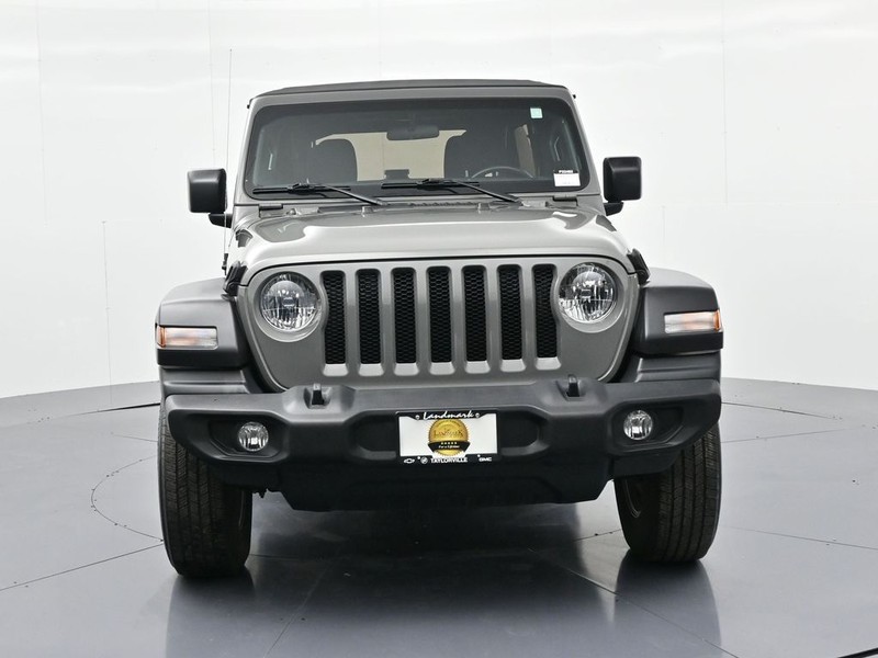 Jeep Wrangler Unlimited Vehicle Full-screen Gallery Image 3