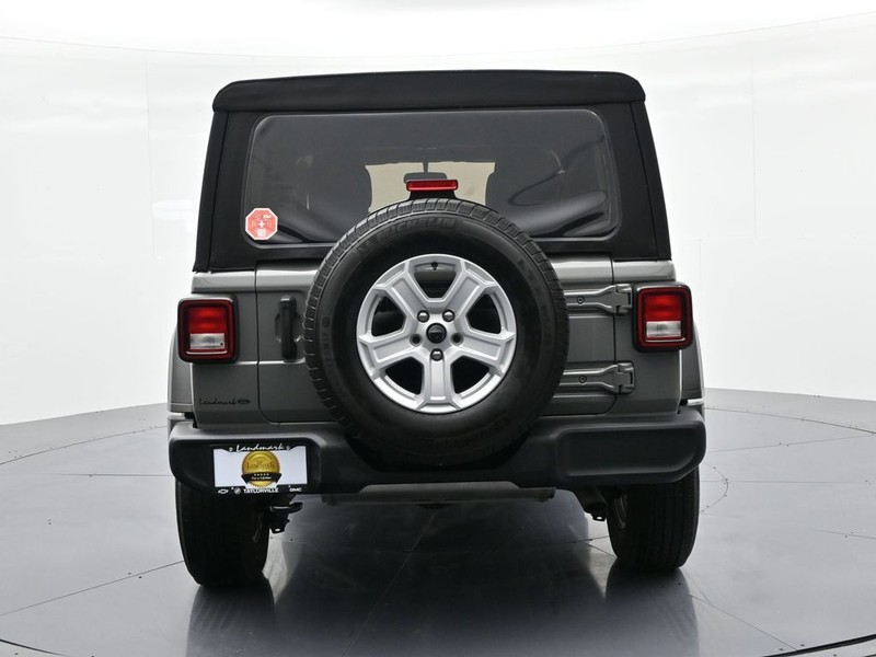 Jeep Wrangler Unlimited Vehicle Full-screen Gallery Image 7