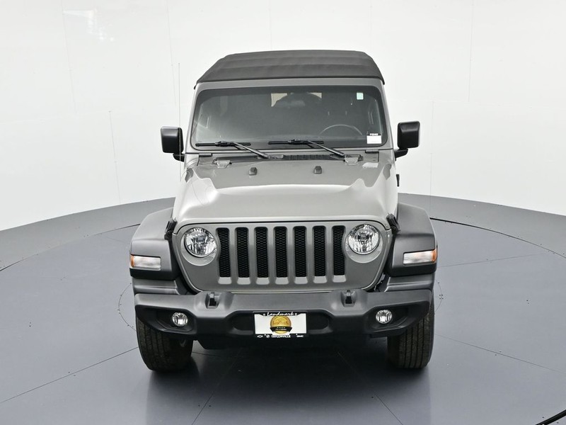 Jeep Wrangler Unlimited Vehicle Full-screen Gallery Image 15