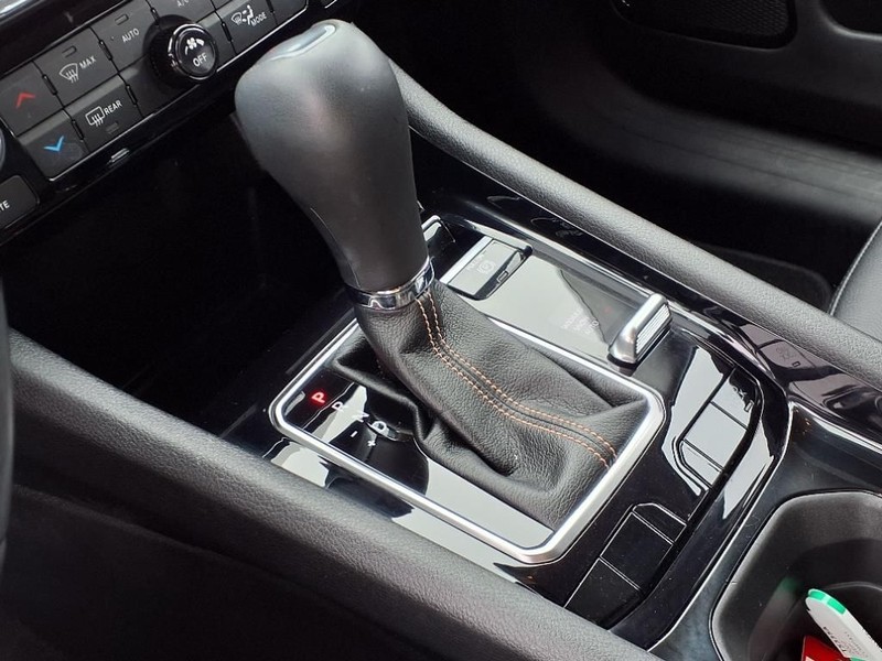 Jeep Compass Vehicle Full-screen Gallery Image 15