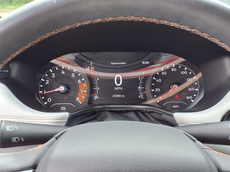 Jeep Compass Vehicle Full-screen Gallery Image 18