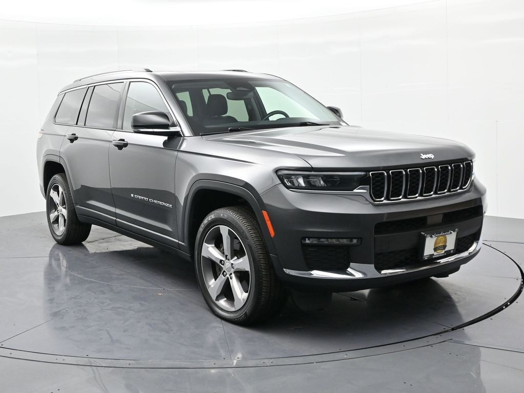 Jeep Grand Cherokee L Vehicle Full-screen Gallery Image 4