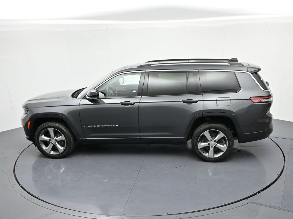 Jeep Grand Cherokee L Vehicle Full-screen Gallery Image 18