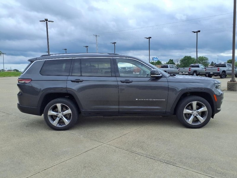 Jeep Grand Cherokee L Vehicle Full-screen Gallery Image 5