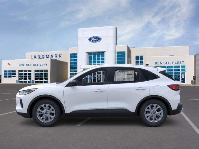 Ford Escape Vehicle Full-screen Gallery Image 3