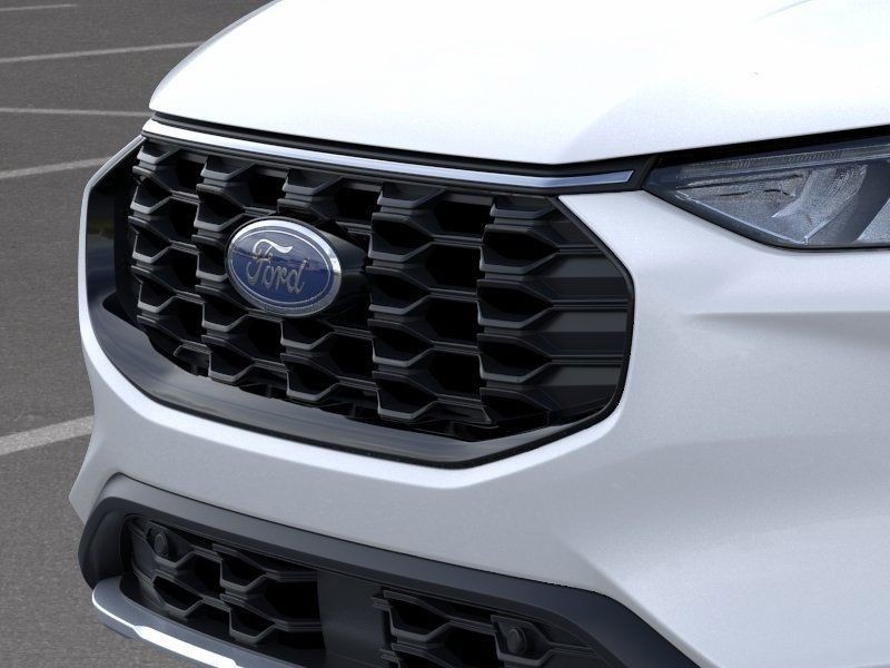 Ford Escape Vehicle Full-screen Gallery Image 17