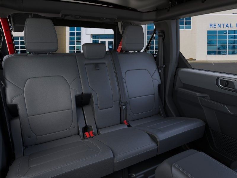 Ford Bronco Vehicle Full-screen Gallery Image 11