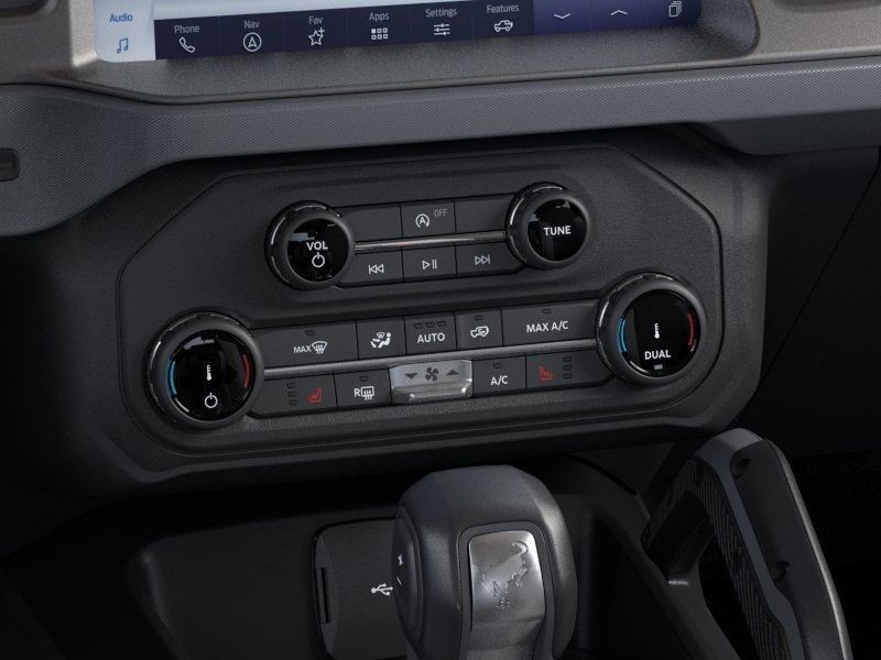 Ford Bronco Vehicle Full-screen Gallery Image 16