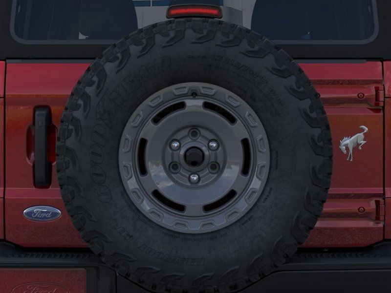 Ford Bronco Vehicle Full-screen Gallery Image 24