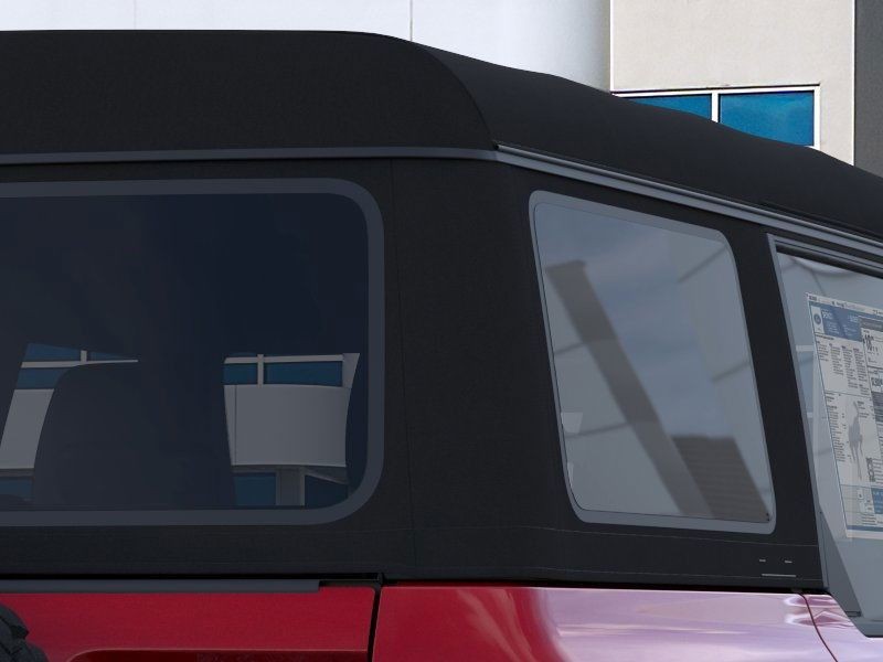 Ford Bronco Vehicle Full-screen Gallery Image 25