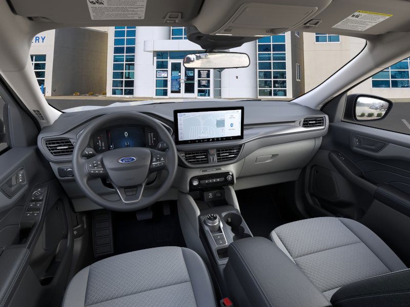 Ford Escape Vehicle Full-screen Gallery Image 9