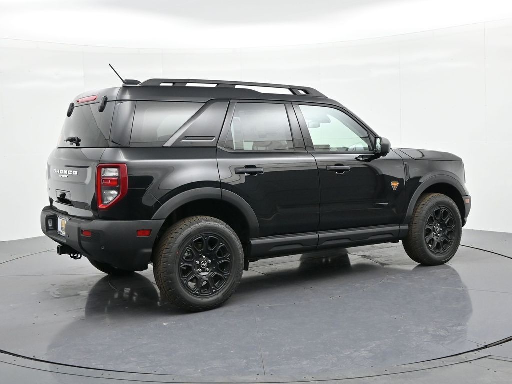 Ford Bronco Sport Vehicle Full-screen Gallery Image 9