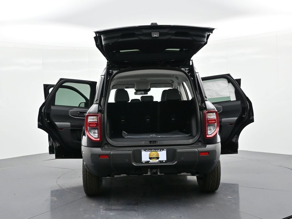 Ford Bronco Sport Vehicle Full-screen Gallery Image 28