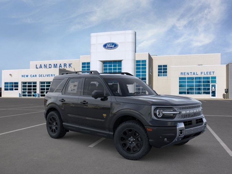 Ford Bronco Sport Vehicle Full-screen Gallery Image 7