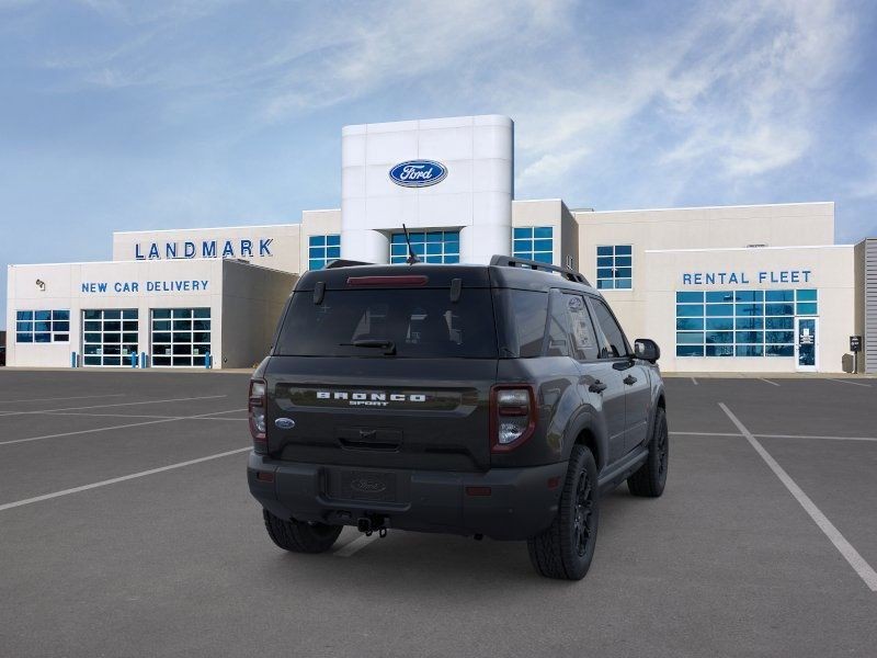 Ford Bronco Sport Vehicle Full-screen Gallery Image 8