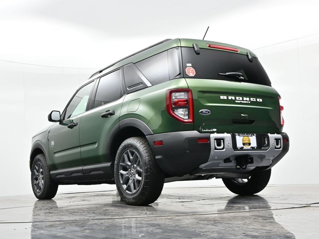 Ford Bronco Sport Vehicle Full-screen Gallery Image 22