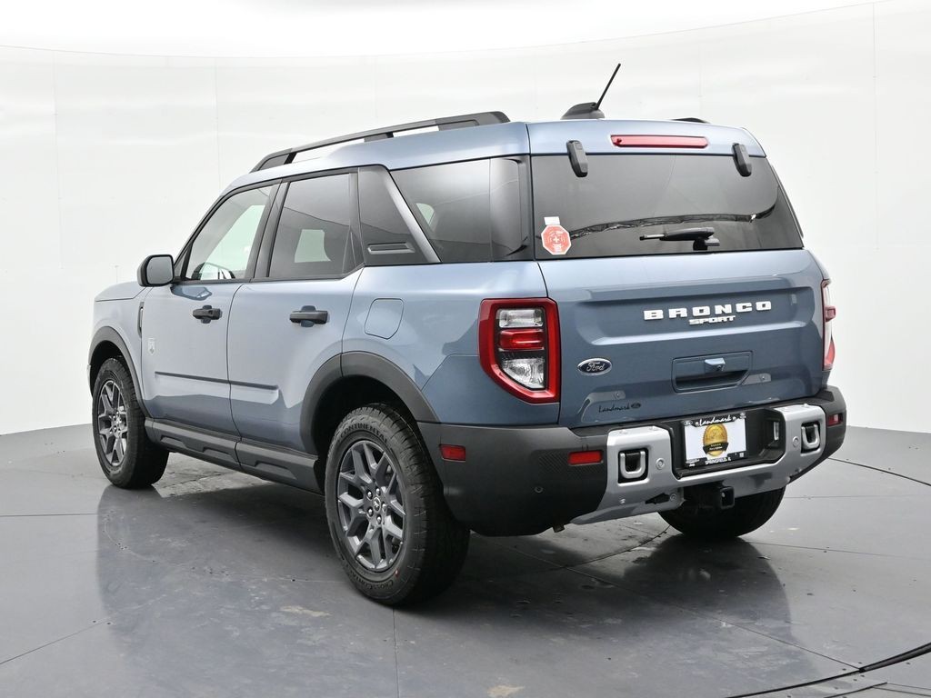 Ford Bronco Sport Vehicle Full-screen Gallery Image 8