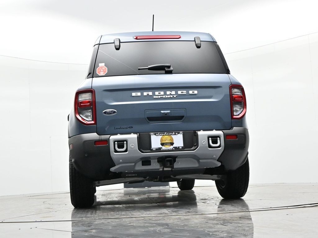 Ford Bronco Sport Vehicle Full-screen Gallery Image 23