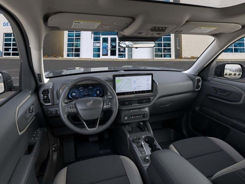 Ford Bronco Sport Vehicle Full-screen Gallery Image 9