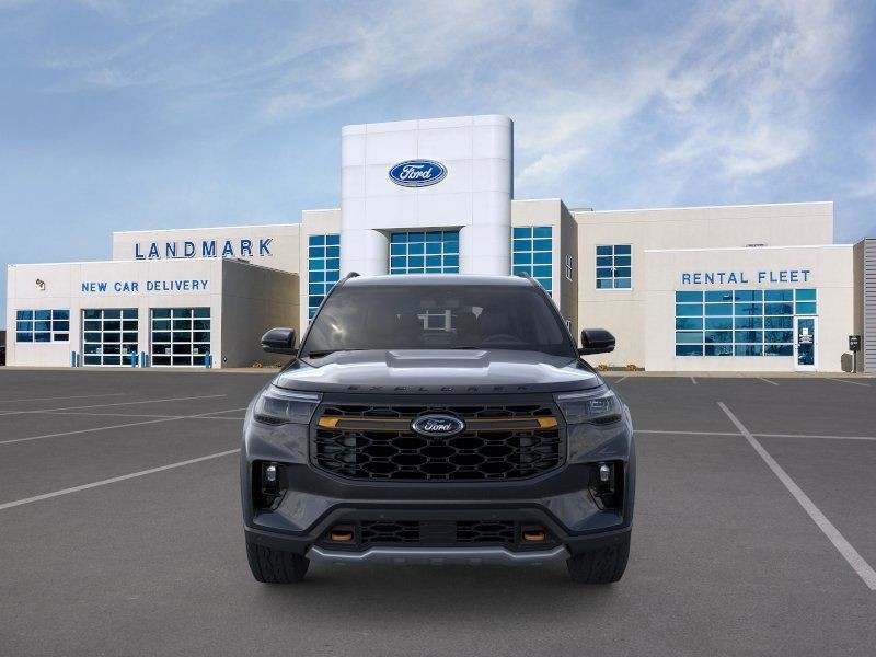 Ford Explorer Vehicle Full-screen Gallery Image 6