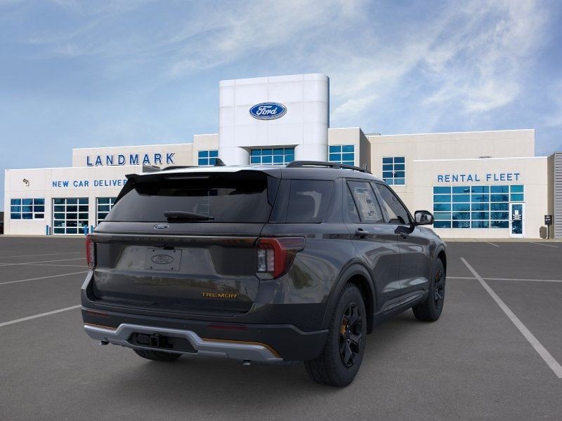 Ford Explorer Vehicle Full-screen Gallery Image 8