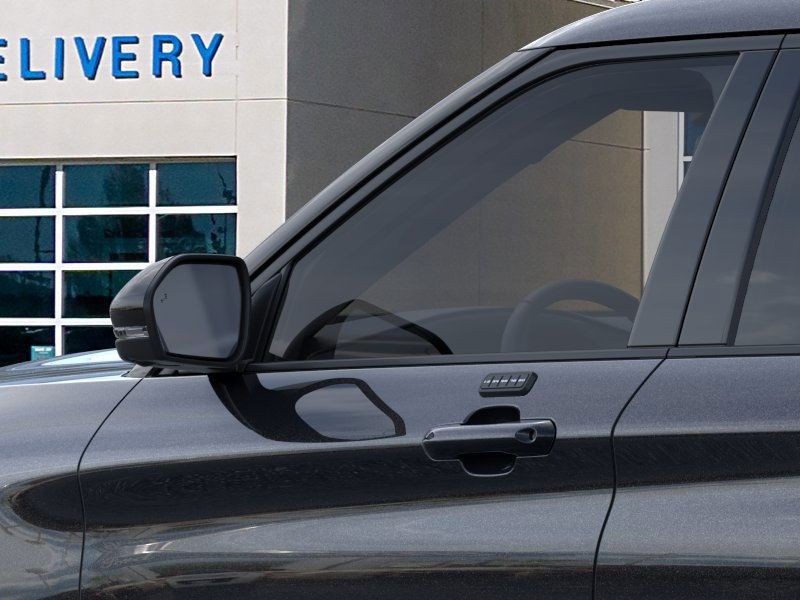 Ford Explorer Vehicle Full-screen Gallery Image 20